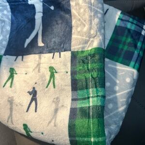 Super soft golf themed throw blanket